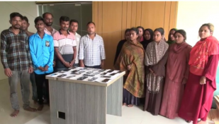 16 arrested in pickpocketing scheme