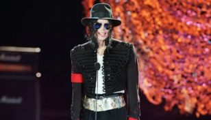 Michael Jackson's moonwalk fedora up for auction in Paris