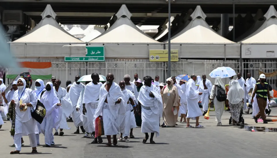 Huge crowds swarm from Makkah for Hajj climax