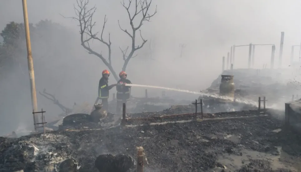 Over 2,000 shanties gutted in Rohingya camp fire