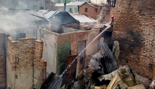 Mohakhali slum fire doused