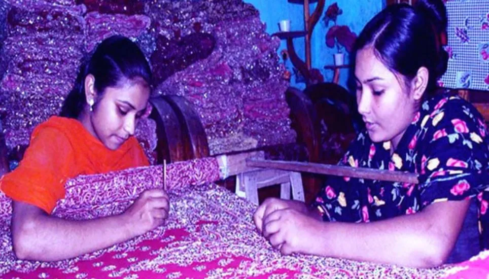 Sewing artisans in Rangpur busy ahead of Eid