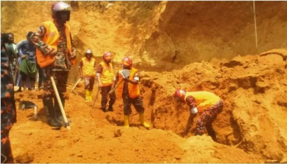 Landslide in Cox’s Bazar leaves 3 Rohingyas dead