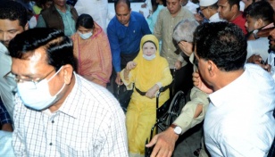 Khaleda returns home from hospital