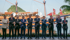 ASEAN leaders say 'deeply concerned' about Myanmar violence