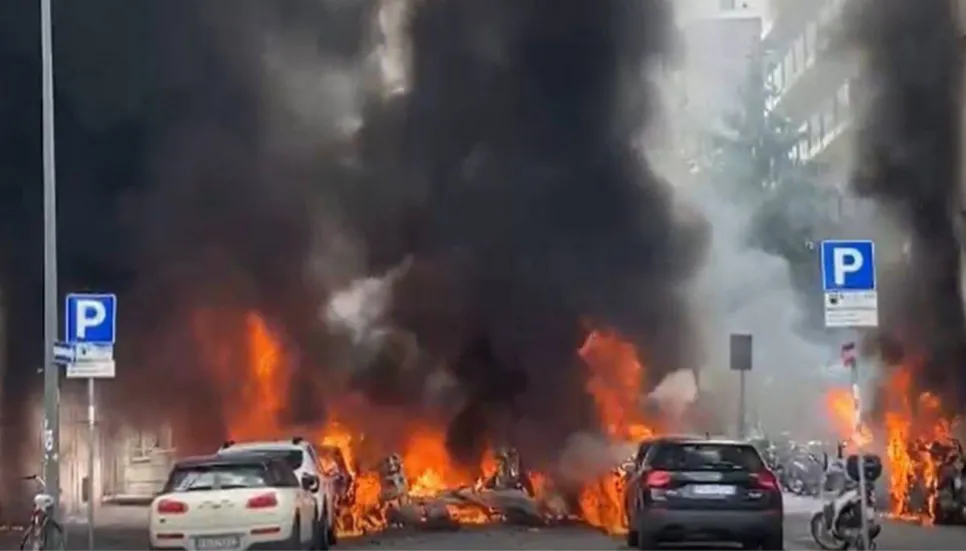 Explosion in Milan leaves several vehicals on fire 