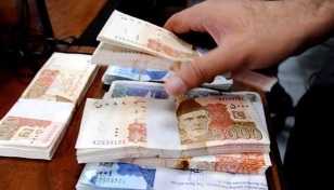 Pakistani rupee strengthens to 285.75 against USD