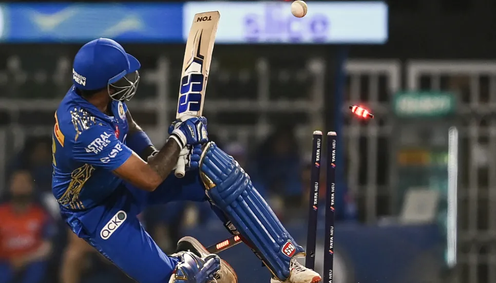 Mumbai Indians on shaky ground in play-off race