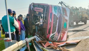 1 dead as bus overturns near Bangabandhu Tunnel