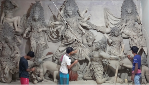 Centuries old tradition of crafting clay idols facing crisis in Bagerhat