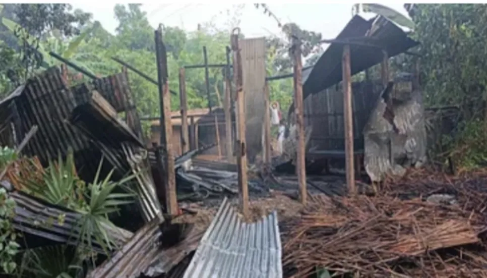 2 die after house catches fire in Magura