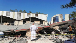 At least 10 killed in Mexico church roof collapse