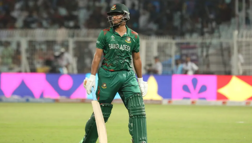 Bangladesh stumble to modest 204 against Pakistan 