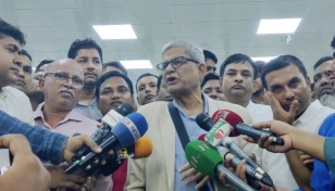 Fakhrul complains of harassment at airport
