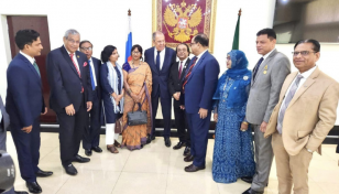 Lavrov meets Bangladeshi graduates of Russian universities