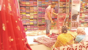 Prices soar as Eid shoppers swarm Mirpur markets