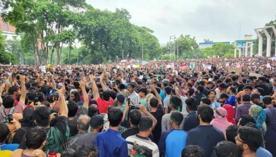 Student protesters call for resignation of PM, cabinet