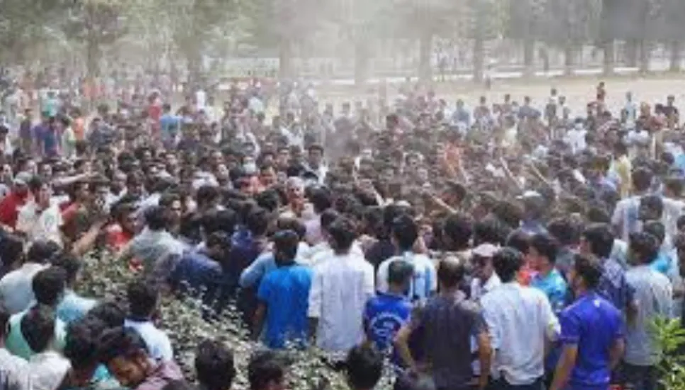 1 killed in clash between protesters, AL activists in Rajshahi