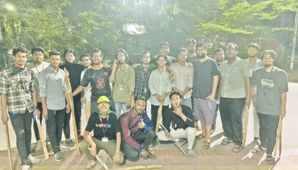 Dhaka's youth become WhatsApp Batmen