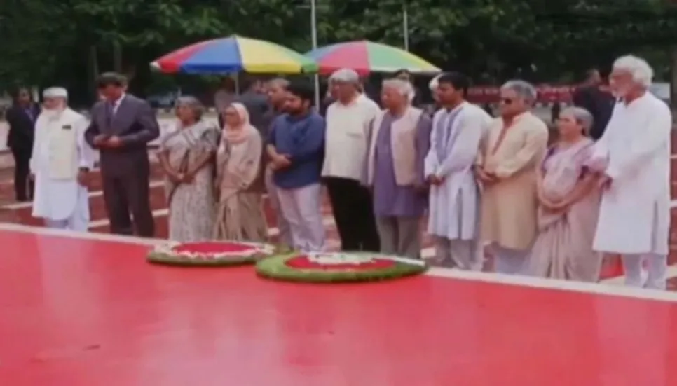 Yunus, his advisers pay respect at Shaheed Minar