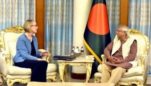 British envoy discusses issues of mutual interest with Dr Yunus