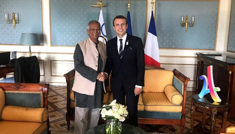 French president extends full support to interim govt