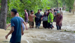 1.8 million people affected by flood in 6 districts