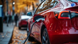 Canada imposes 100% tariff on imports of Chinese-made EVs