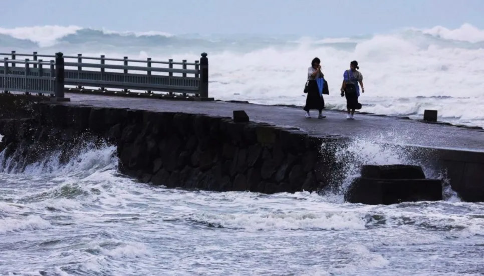 Typhoon Shanshan threatens heavy rain in Japan