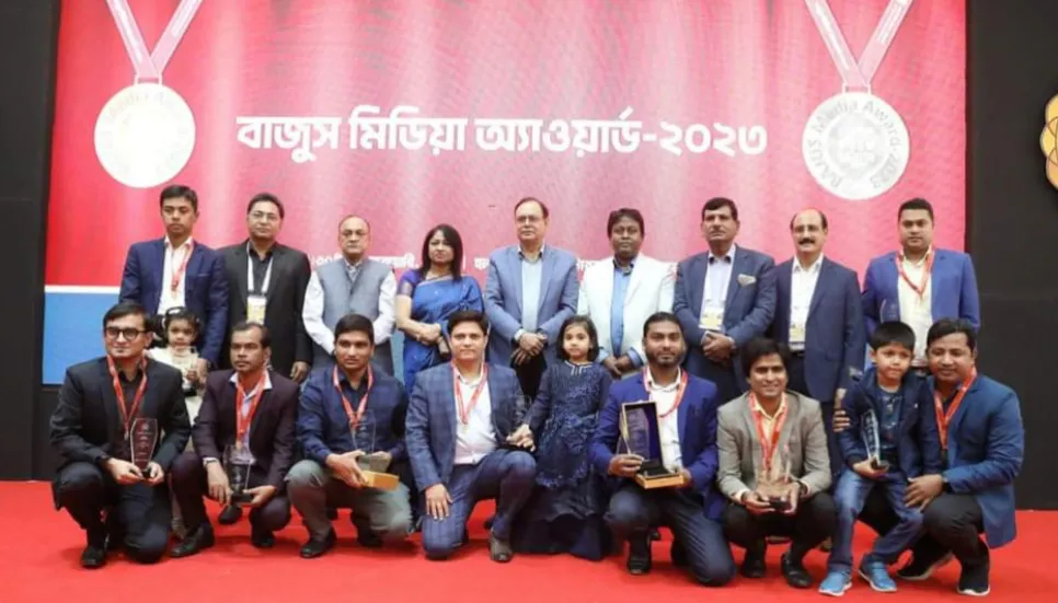 9 journalists receive BAJUS Media Award-2023