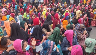 RMG workers in Gazipur demonstrate for wages set by govt