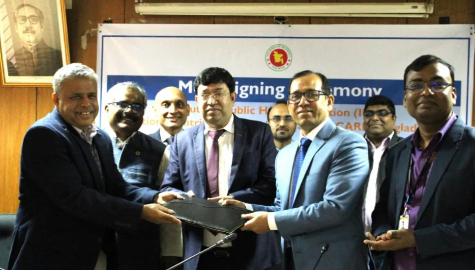 CARE Bangladesh signs MoU with IPHN, NNS