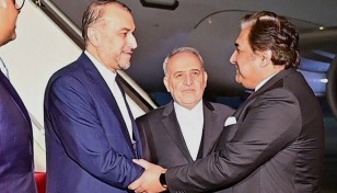 Iran FM in Pakistan for talks after tit-for-tat air strikes