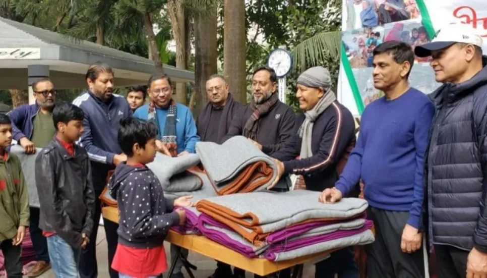 Gulshan Joggers Society distributes winter clothes