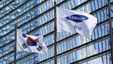 Samsung's operating profits drop 34% in Q4