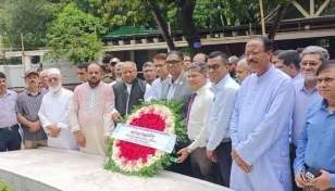 LGD secy pays tributes to Bangabandhu at Tungipara