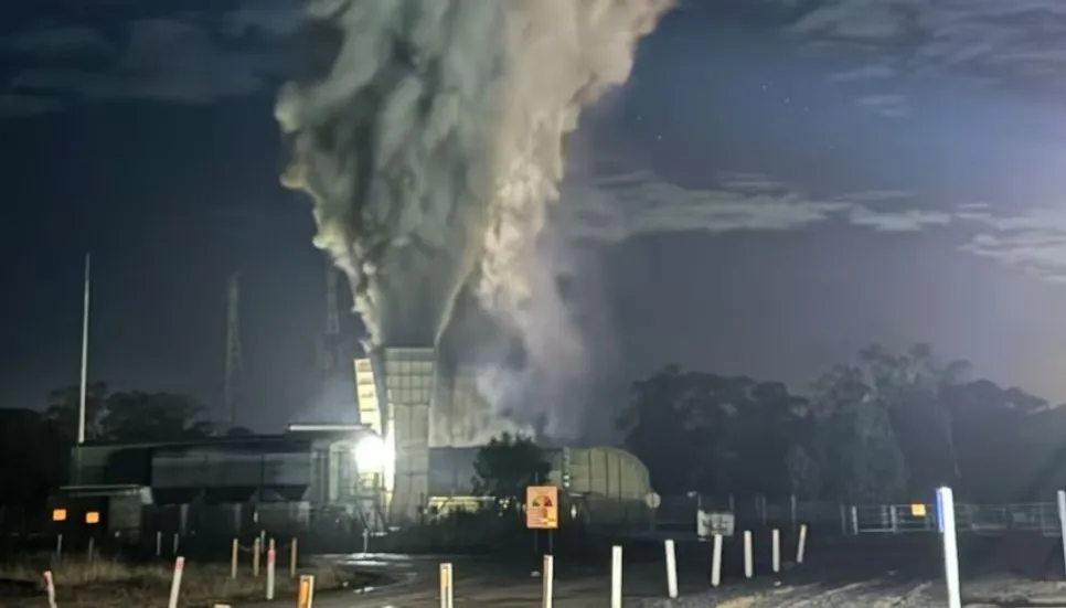 Australian coal mine battles three-day blaze