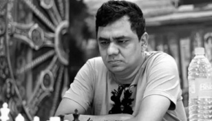 Grandmaster Zia passes away while playing chess