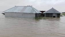 At least 67,000 families marooned but waters start receding