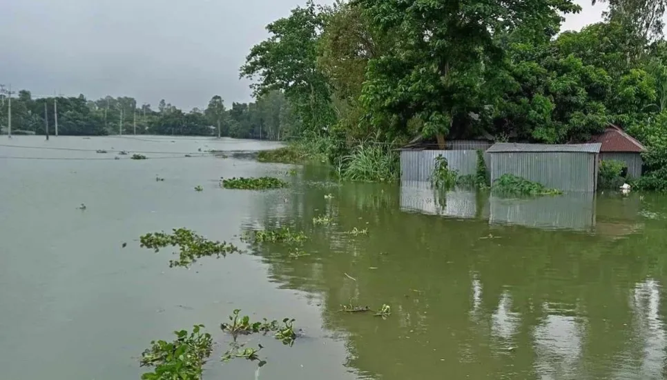 Jamuna keeps swelling, flowing 58cm above danger level