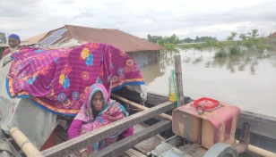 Severe flood strands nearly 2 lakh people in Kurigram