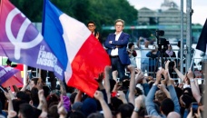 French vote gives leftists most seats over far right