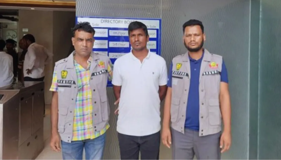 DB arrests certificate forgery mastermind