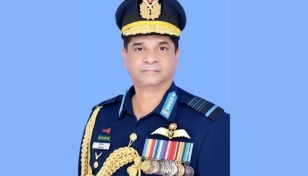 Air Chief leaves for UK on official visit