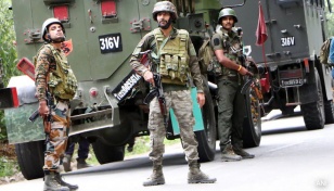 5 Indian security personnel killed in Kashmir fighting
