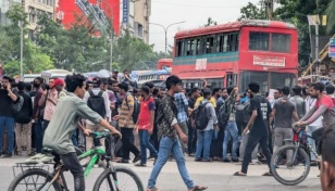 NSU, BracU, IUB students block major roads in Dhaka