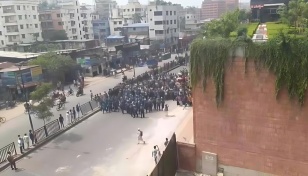 Police, students engage in chase, counterchase in Badda