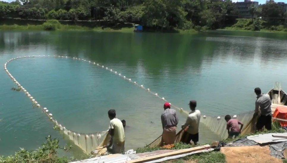 Ban on fishing at Kaptai Lake extended for 15 days