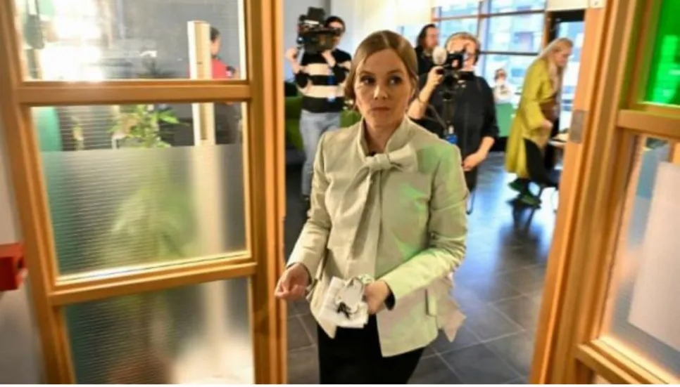 Tight race as Iceland elects new president