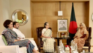 Sonia, Rahul, & Priyanka meet PM Hasina in New Delhi